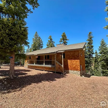 Villa Summit Pines Hideaway - Amazing Mountain Views!